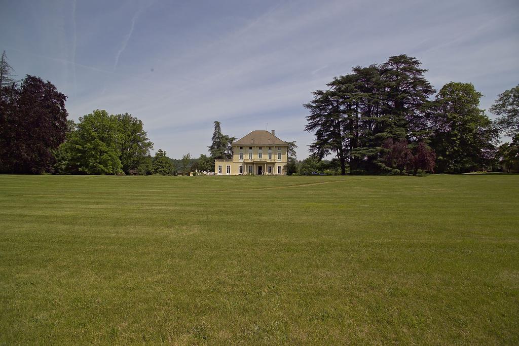 Domaine Des Sequoias - Les Collectionneurs Hotell Ruy-Montceau Eksteriør bilde