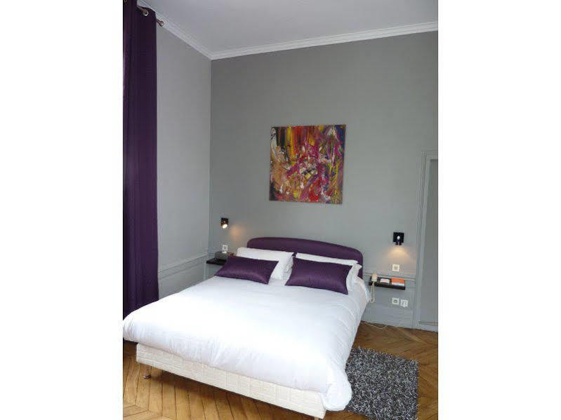Domaine Des Sequoias - Les Collectionneurs Hotell Ruy-Montceau Eksteriør bilde